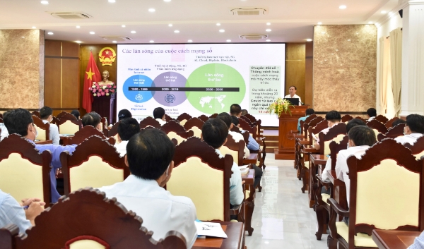 Kiên Giang: Tổ chức hội nghị tập huấn, bồi dưỡng kiến thức về Chuyển đổi số năm 2021